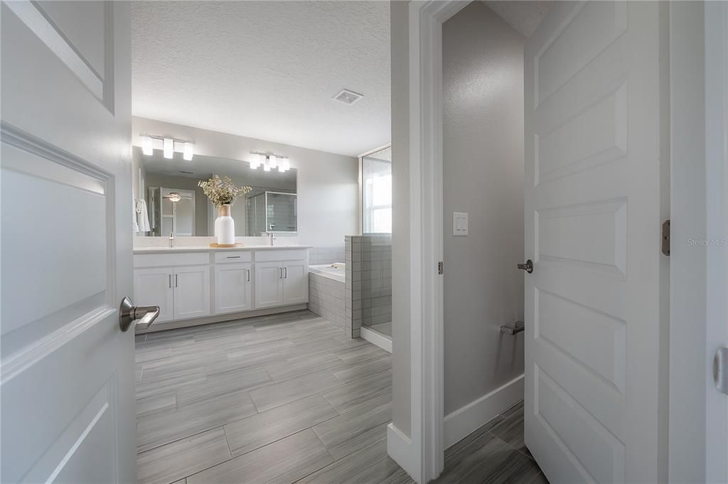 Active With Contract: $574,500 (4 beds, 2 baths, 2775 Square Feet)