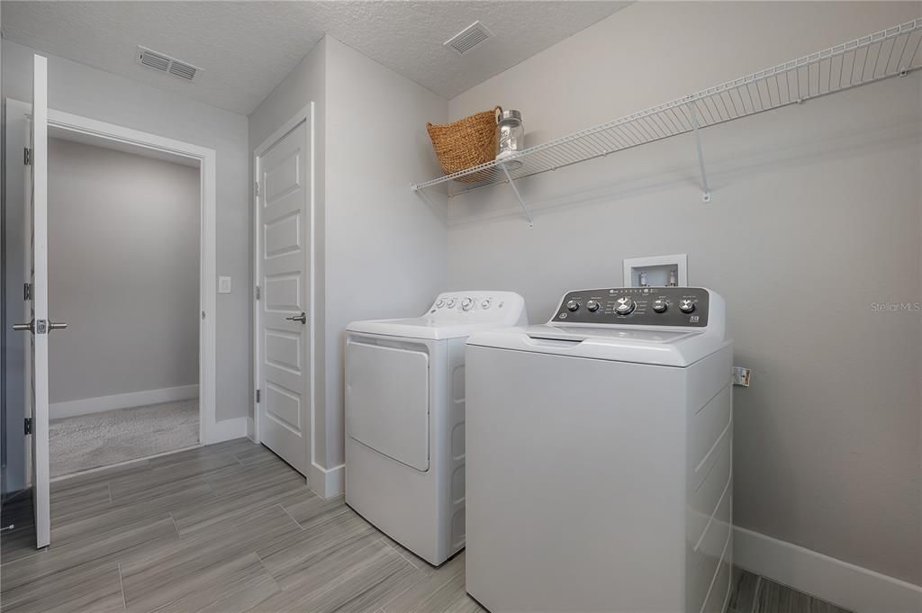 Active With Contract: $574,500 (4 beds, 2 baths, 2775 Square Feet)
