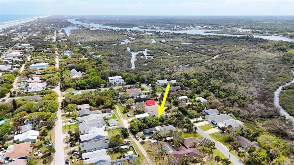 На продажу: $165,000 (0.18 acres)