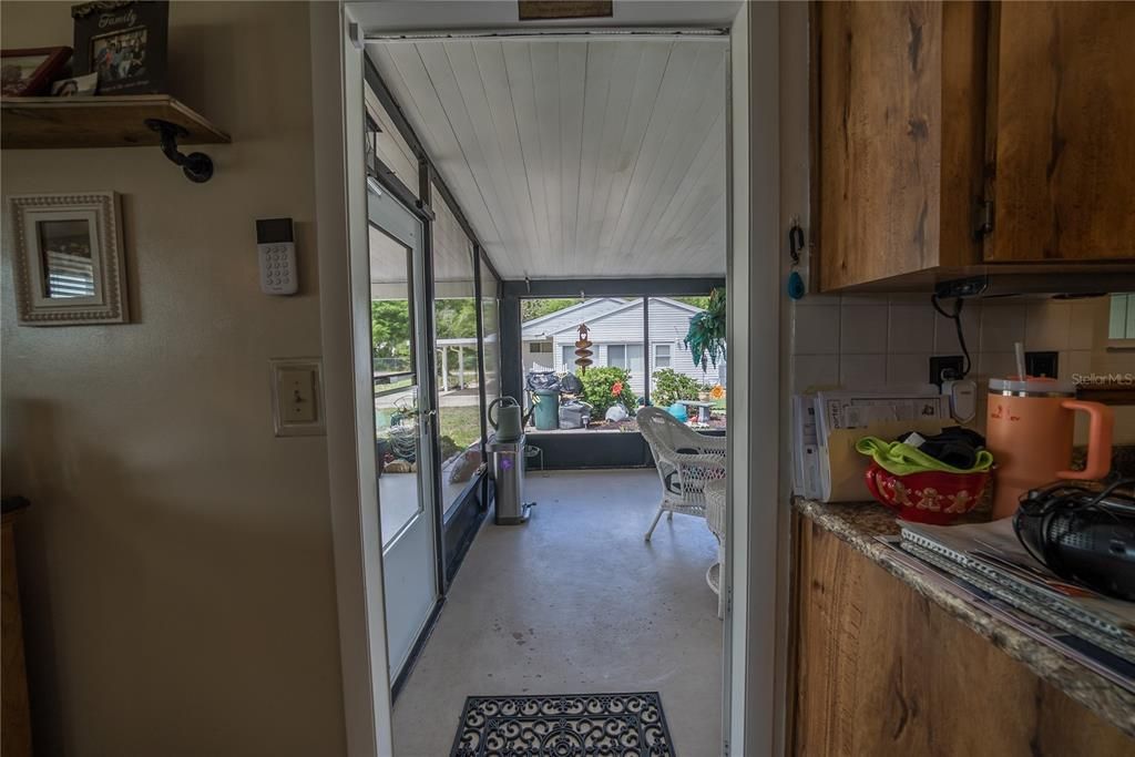 На продажу: $160,000 (2 спален, 2 ванн, 1008 Квадратных фут)