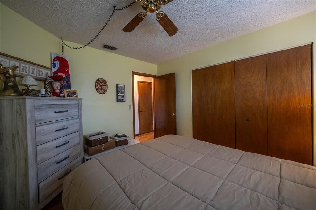 На продажу: $160,000 (2 спален, 2 ванн, 1008 Квадратных фут)