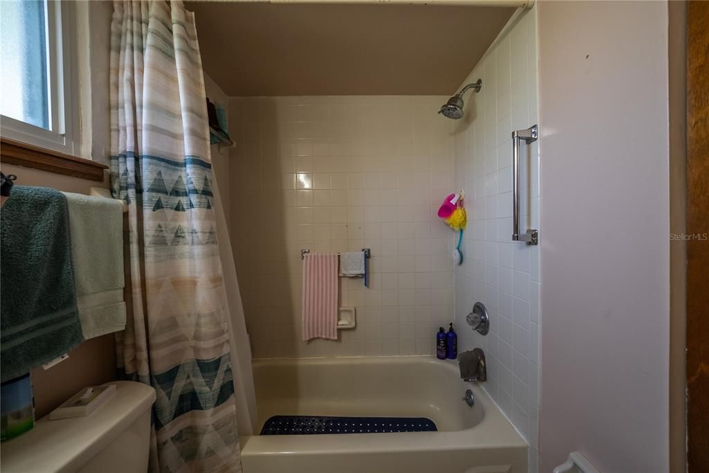 На продажу: $160,000 (2 спален, 2 ванн, 1008 Квадратных фут)