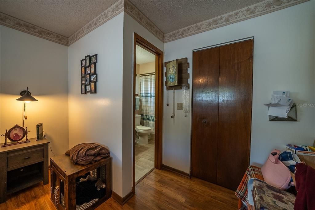 На продажу: $160,000 (2 спален, 2 ванн, 1008 Квадратных фут)