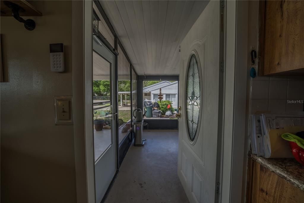 На продажу: $160,000 (2 спален, 2 ванн, 1008 Квадратных фут)