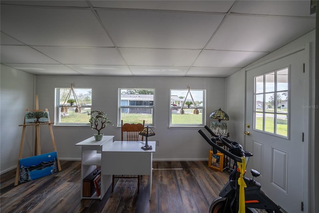 На продажу: $160,000 (2 спален, 2 ванн, 1008 Квадратных фут)