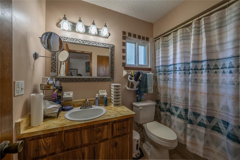 На продажу: $160,000 (2 спален, 2 ванн, 1008 Квадратных фут)