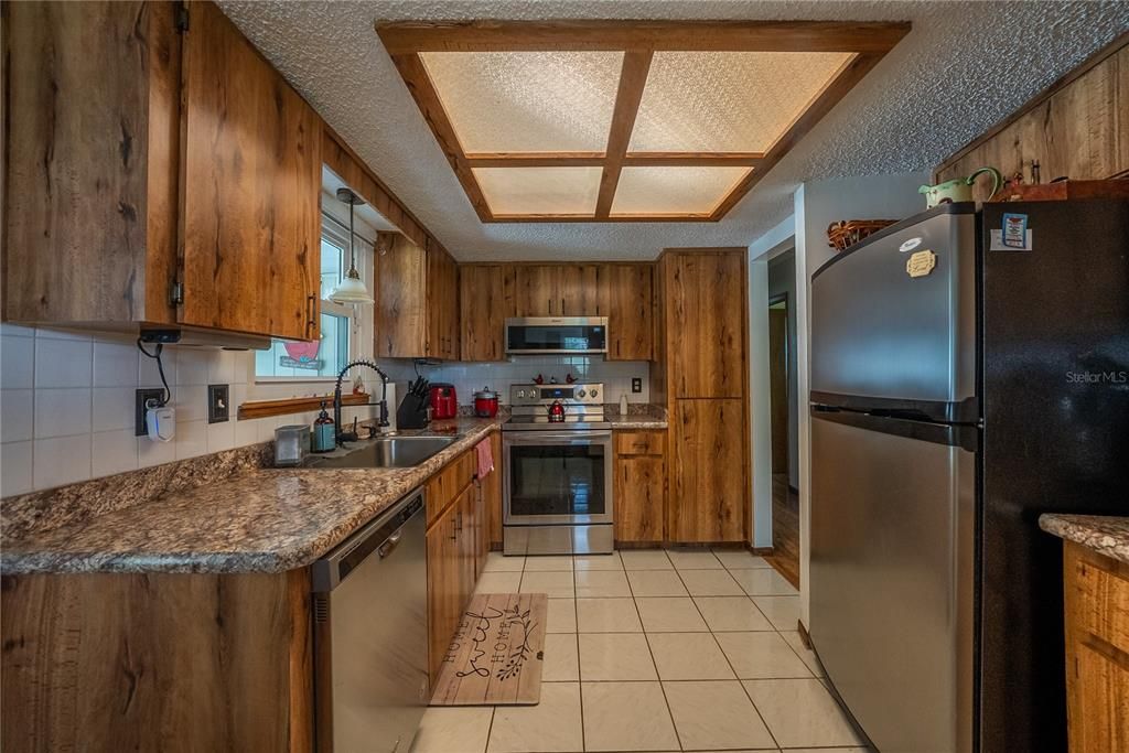 На продажу: $160,000 (2 спален, 2 ванн, 1008 Квадратных фут)