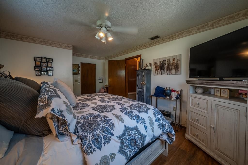 На продажу: $160,000 (2 спален, 2 ванн, 1008 Квадратных фут)