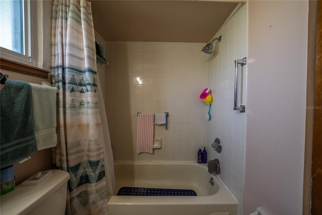 На продажу: $160,000 (2 спален, 2 ванн, 1008 Квадратных фут)