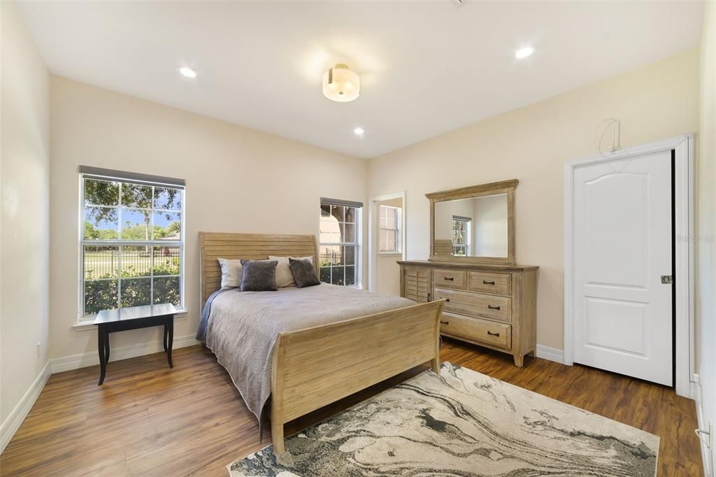 For Sale: $1,625,000 (5 beds, 5 baths, 4213 Square Feet)