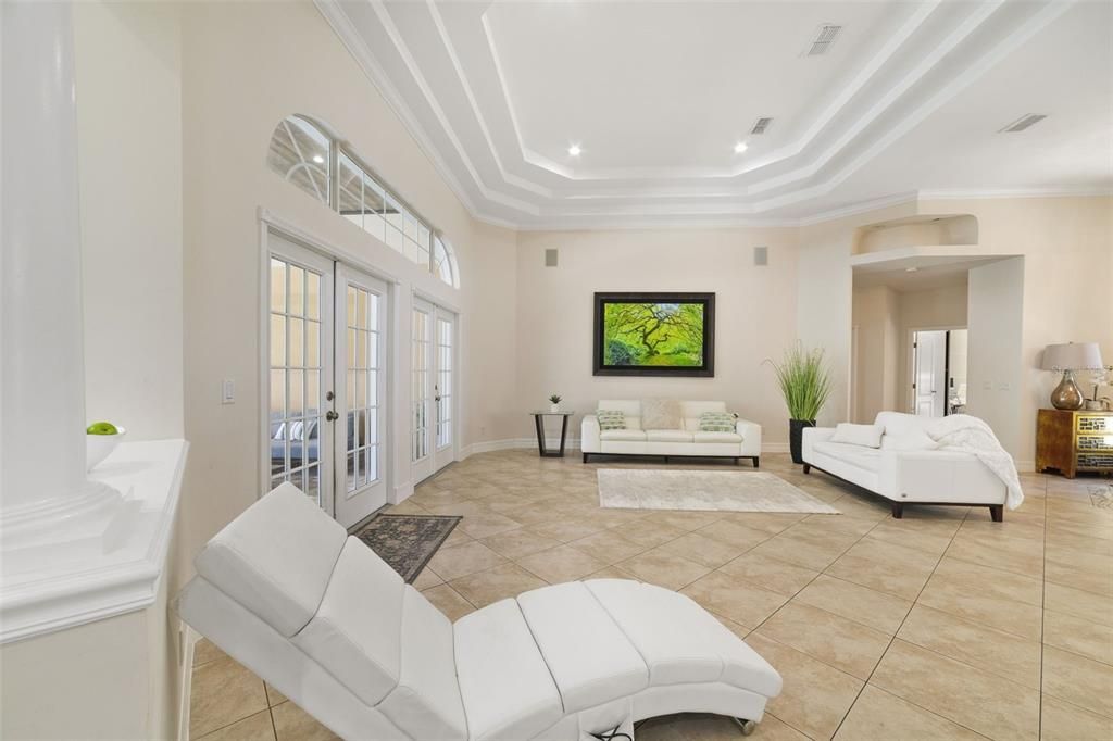 For Sale: $1,625,000 (5 beds, 5 baths, 4213 Square Feet)