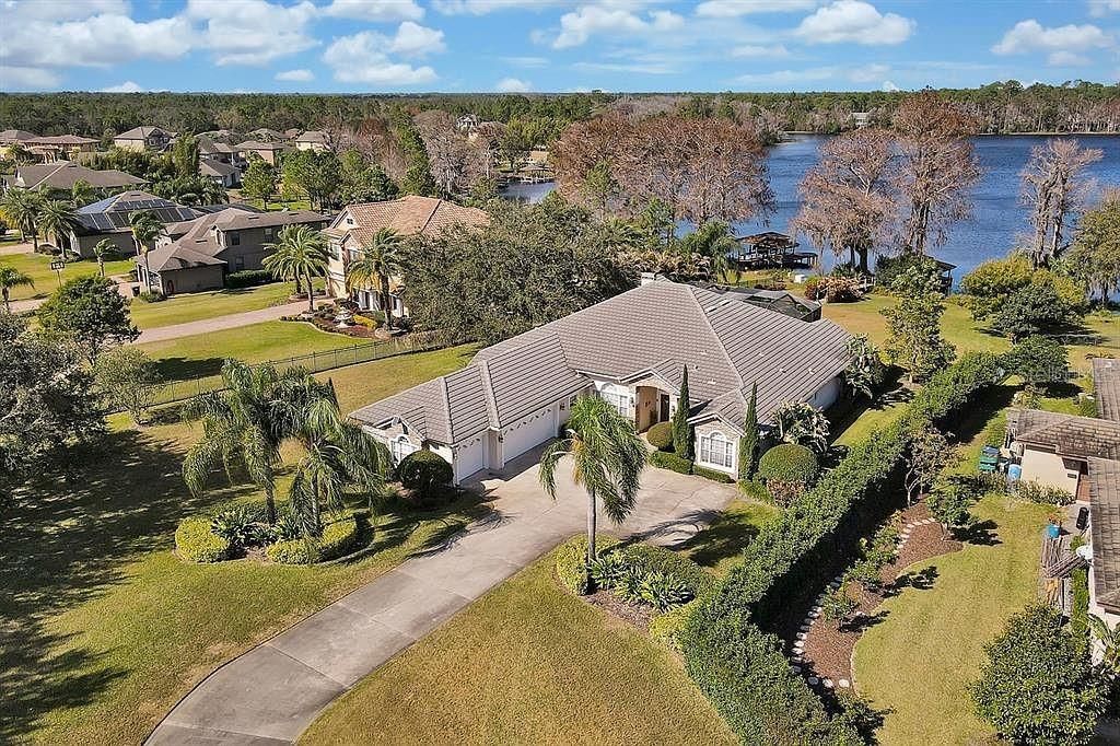 For Sale: $1,625,000 (5 beds, 5 baths, 4213 Square Feet)