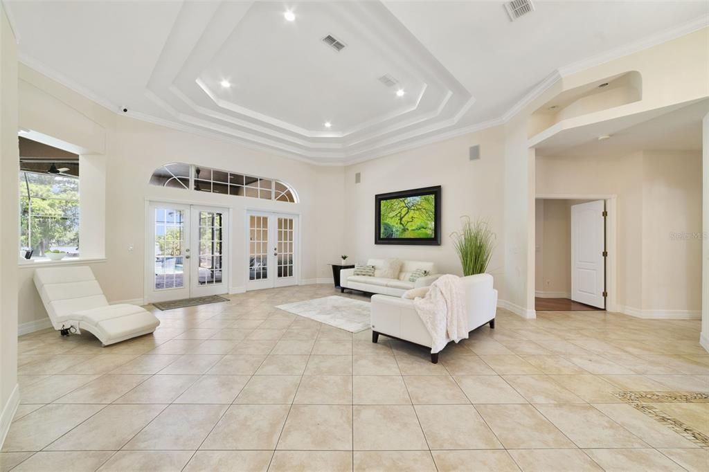 For Sale: $1,625,000 (5 beds, 5 baths, 4213 Square Feet)