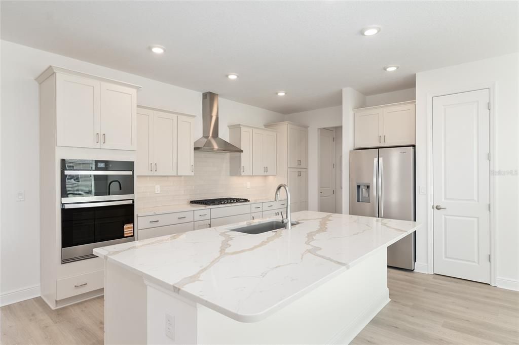 For Sale: $539,485 (2 beds, 2 baths, 2145 Square Feet)