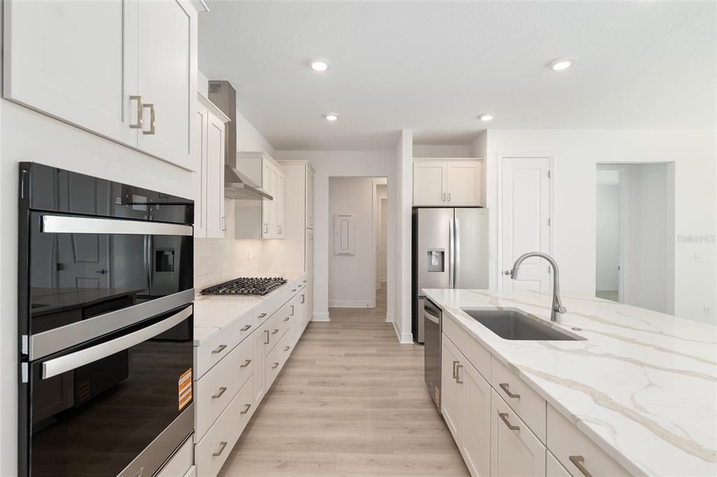 For Sale: $539,485 (2 beds, 2 baths, 2145 Square Feet)