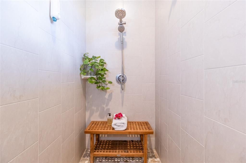 На продажу: $539,900 (3 спален, 3 ванн, 1843 Квадратных фут)