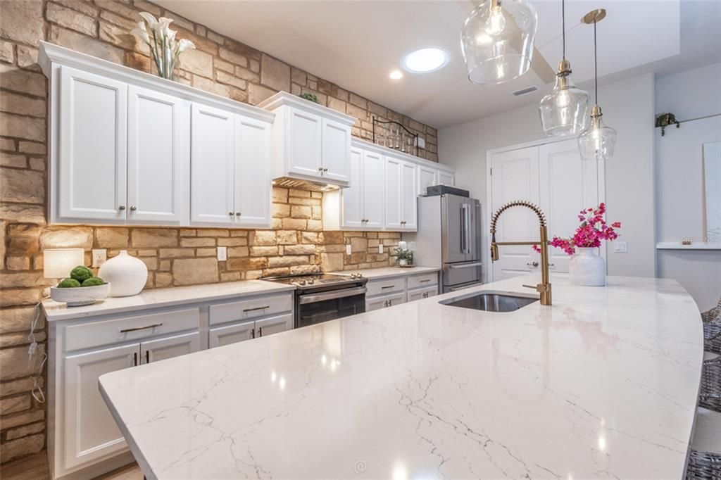 На продажу: $539,900 (3 спален, 3 ванн, 1843 Квадратных фут)