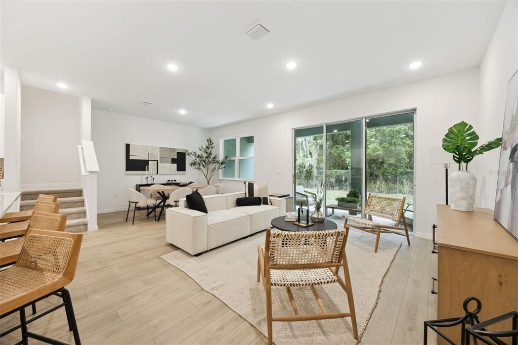 На продажу: $349,999 (4 спален, 2 ванн, 1860 Квадратных фут)