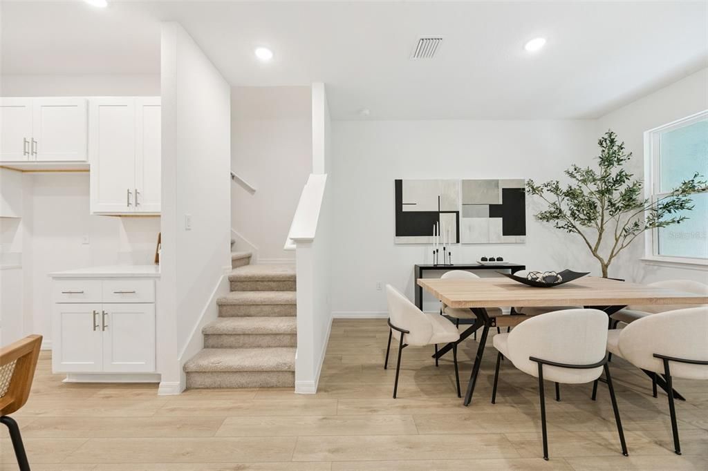 На продажу: $349,999 (4 спален, 2 ванн, 1860 Квадратных фут)