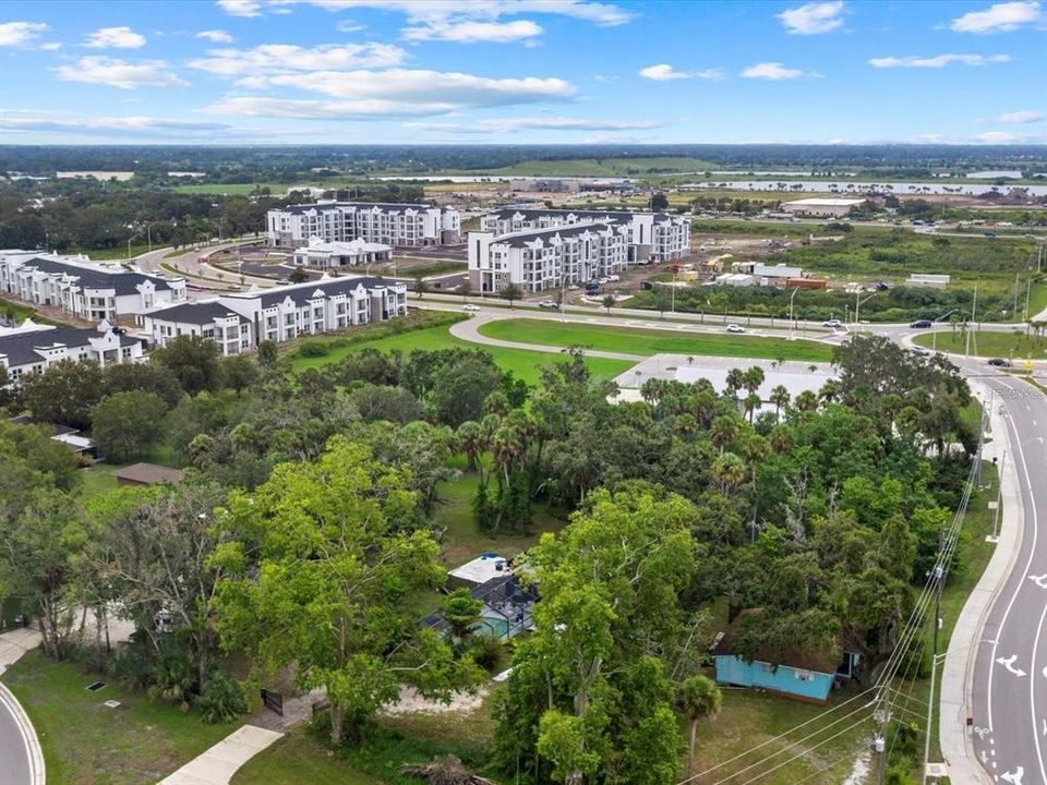 En Venta: $1,050,000 (0.33 acres)