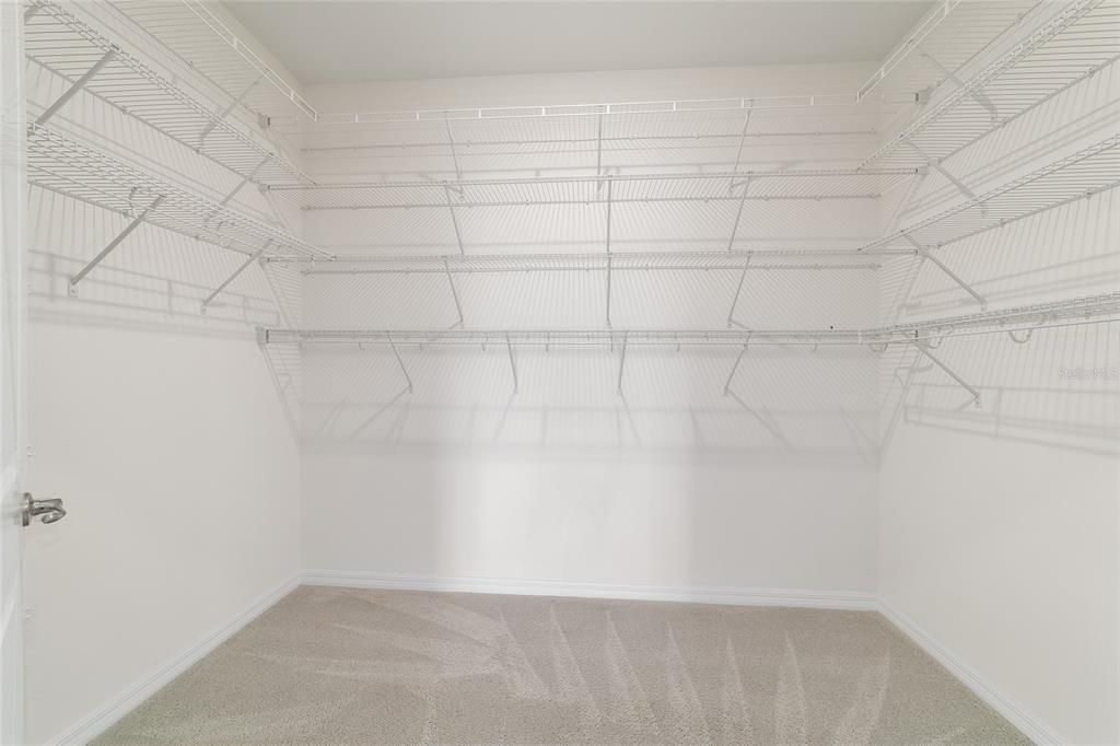 Activo con contrato: $305,000 (2 camas, 2 baños, 1813 Pies cuadrados)