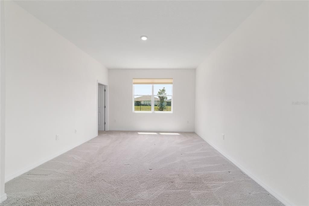 Activo con contrato: $305,000 (2 camas, 2 baños, 1813 Pies cuadrados)