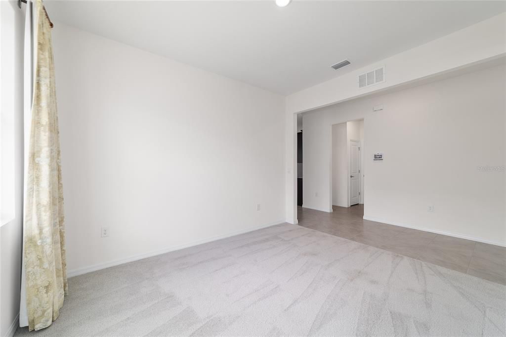 Activo con contrato: $305,000 (2 camas, 2 baños, 1813 Pies cuadrados)