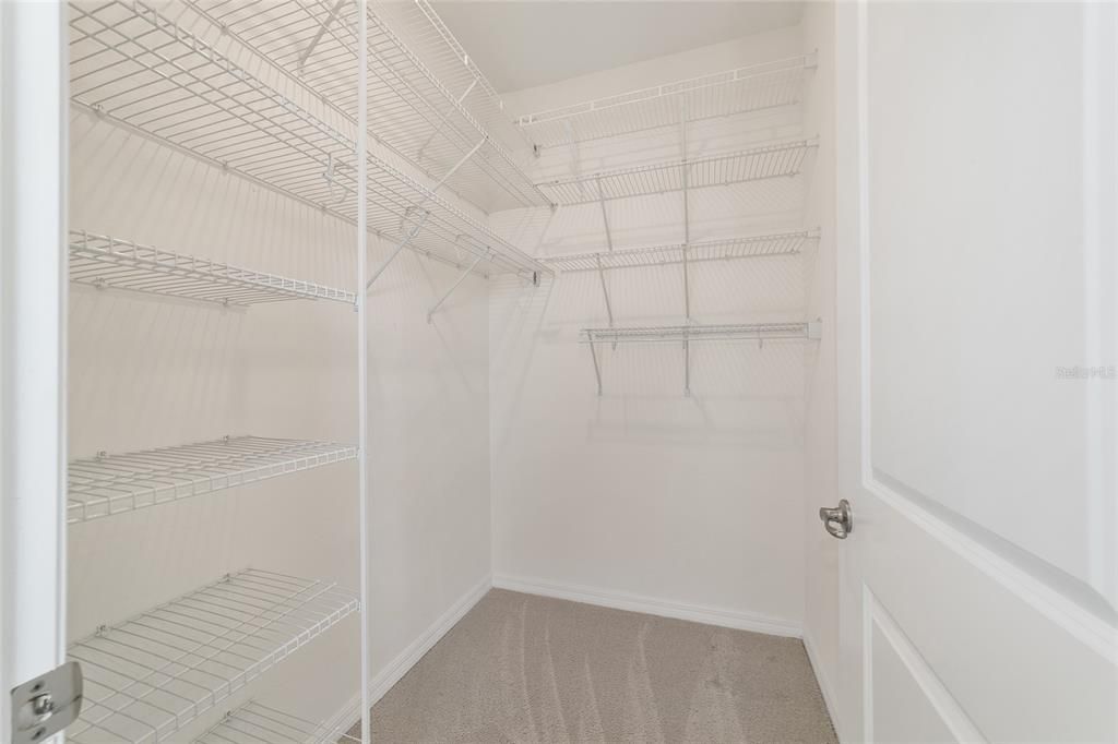 Activo con contrato: $305,000 (2 camas, 2 baños, 1813 Pies cuadrados)