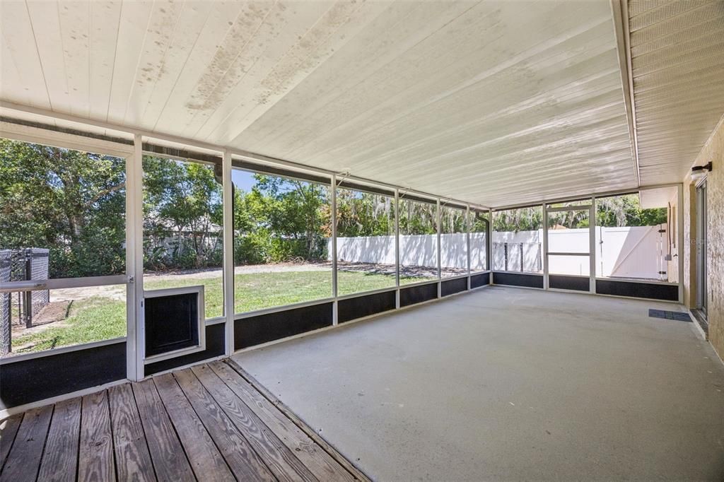 For Sale: $370,000 (3 beds, 2 baths, 1662 Square Feet)