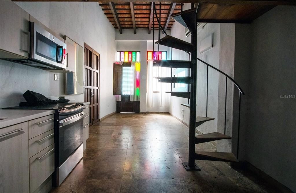 В аренду: $1,700 (1 спален, 1 ванн, 400 Квадратных фут)