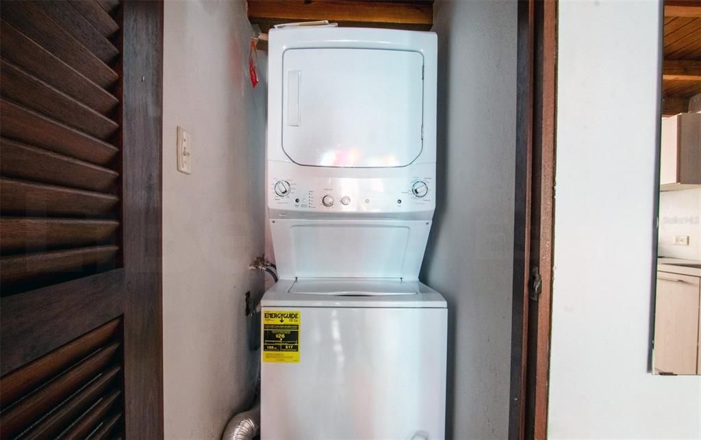 В аренду: $1,700 (1 спален, 1 ванн, 400 Квадратных фут)