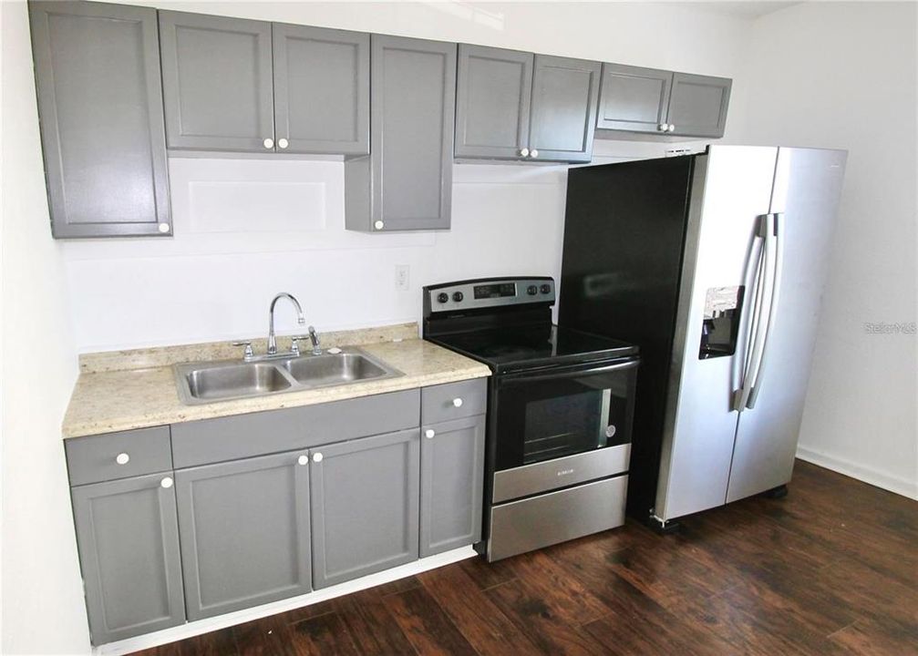 待售: $22,200 (0 贝兹, 0 浴室, 1384 平方英尺)