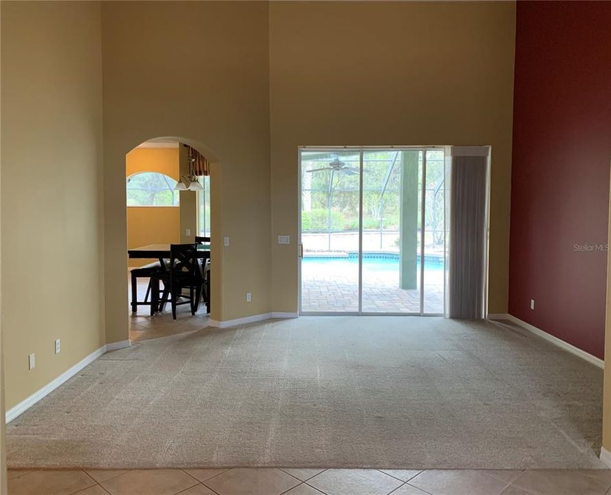 En Venta: $600,000 (4 camas, 2 baños, 2651 Pies cuadrados)