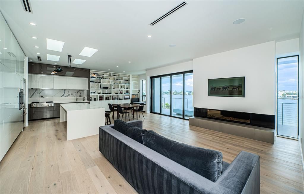 For Sale: $2,490,000 (3 beds, 2 baths, 2301 Square Feet)