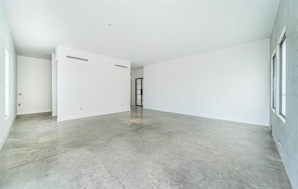 For Sale: $2,490,000 (3 beds, 2 baths, 2301 Square Feet)