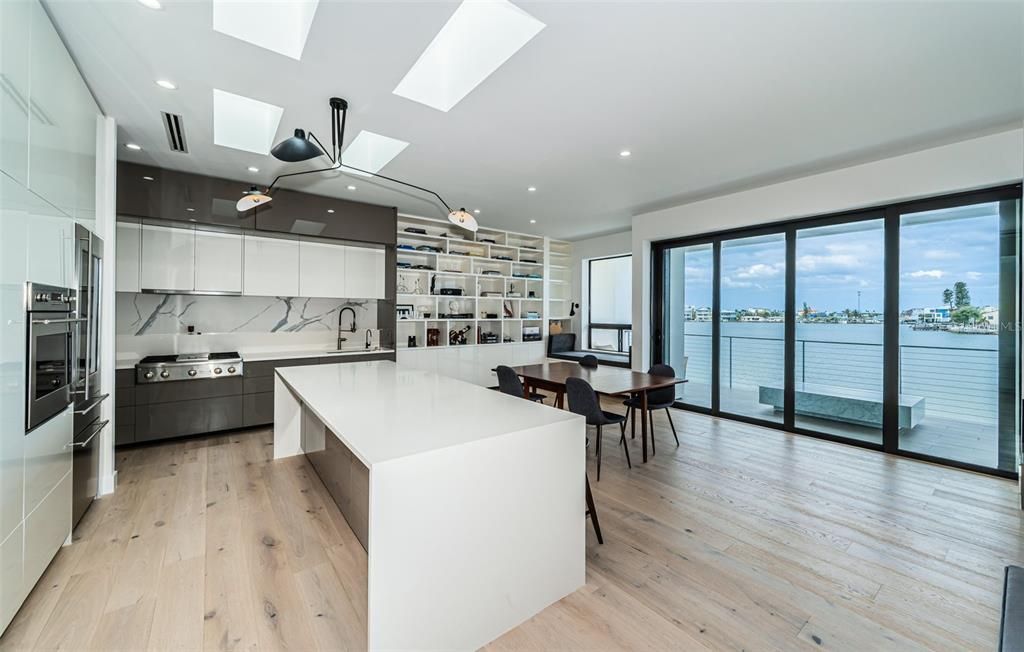 For Sale: $2,490,000 (3 beds, 2 baths, 2301 Square Feet)