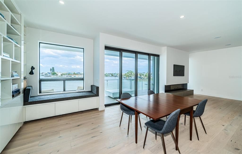 For Sale: $2,490,000 (3 beds, 2 baths, 2301 Square Feet)