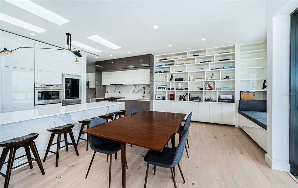 For Sale: $2,490,000 (3 beds, 2 baths, 2301 Square Feet)