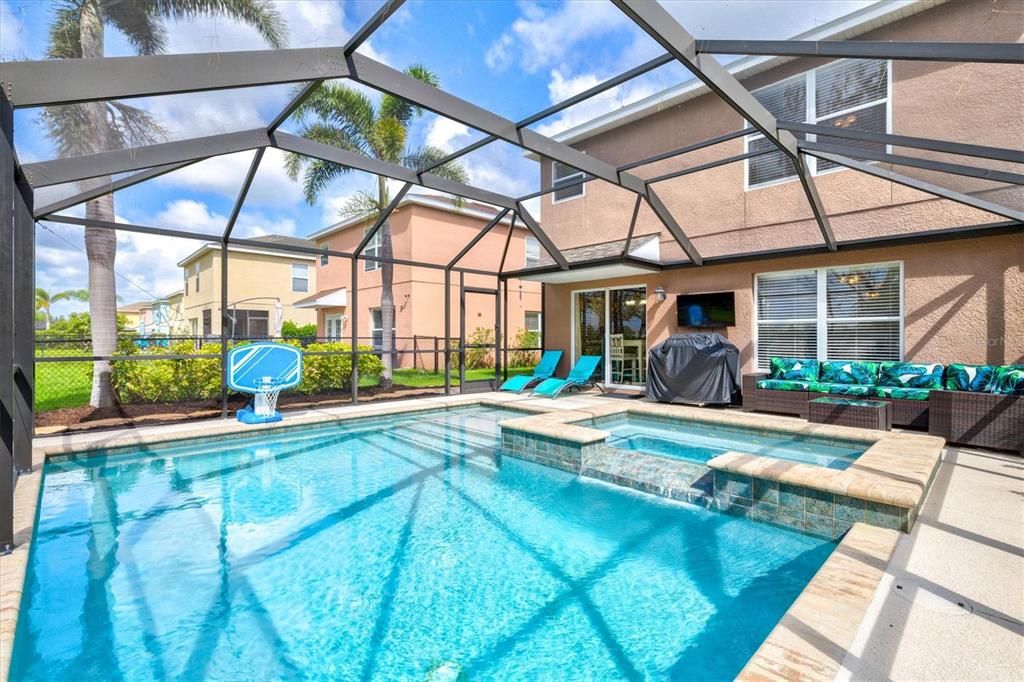 Active With Contract: $425,000 (3 beds, 2 baths, 1834 Square Feet)