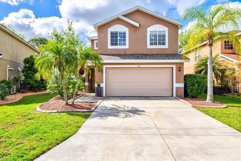 Active With Contract: $425,000 (3 beds, 2 baths, 1834 Square Feet)