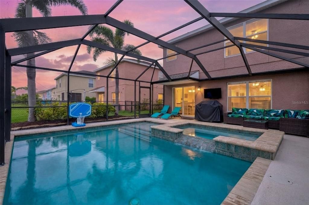 Active With Contract: $425,000 (3 beds, 2 baths, 1834 Square Feet)