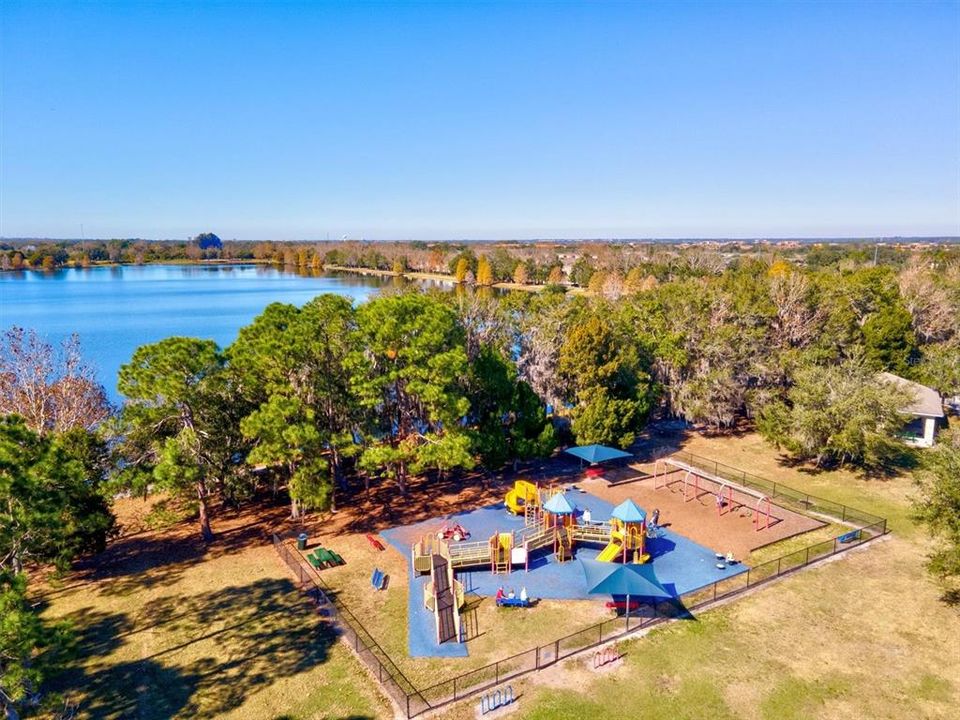 Active With Contract: $425,000 (3 beds, 2 baths, 1834 Square Feet)