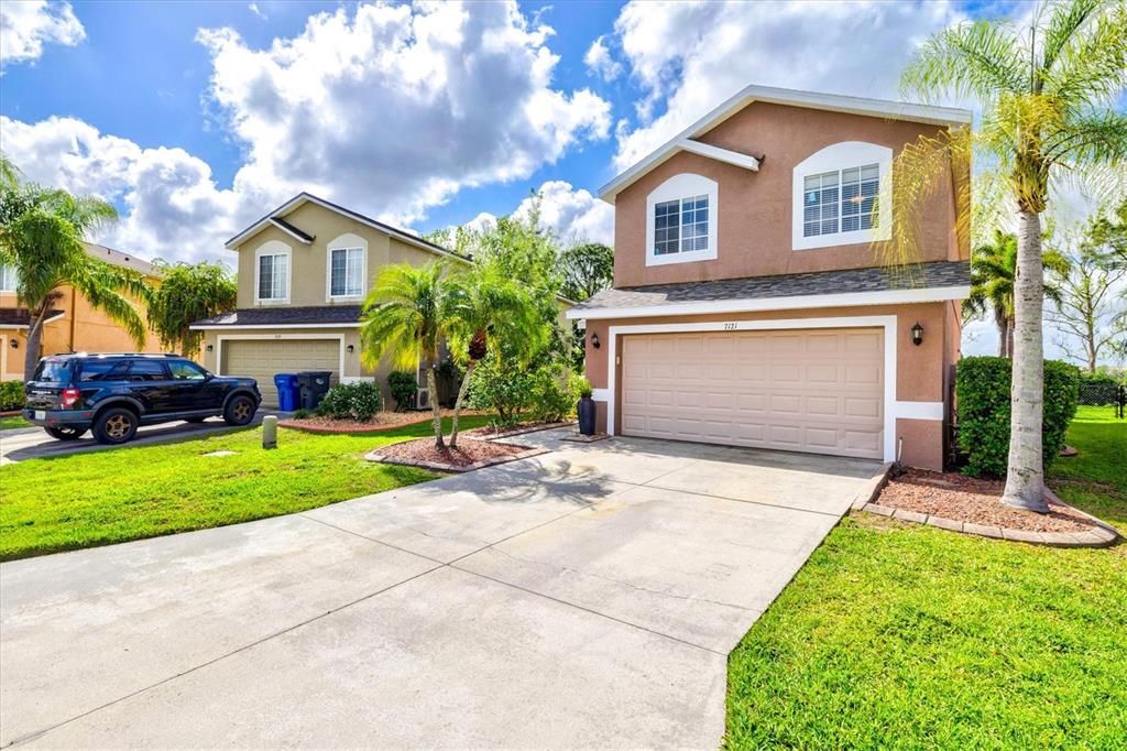Active With Contract: $425,000 (3 beds, 2 baths, 1834 Square Feet)