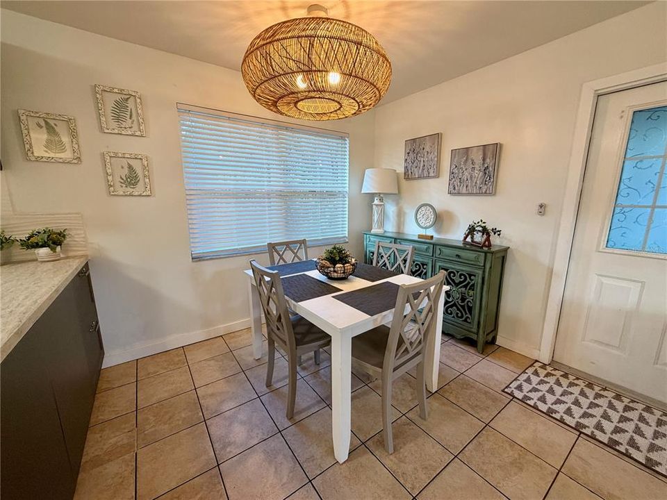 En Venta: $184,900 (2 camas, 1 baños, 672 Pies cuadrados)