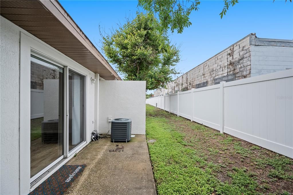 For Sale: $1,850,000 (26 beds, 0 baths, 9994 Square Feet)