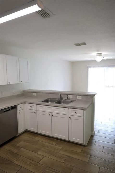 For Sale: $1,850,000 (26 beds, 0 baths, 9994 Square Feet)