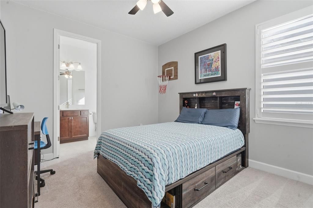 Active With Contract: $525,000 (3 beds, 3 baths, 2356 Square Feet)
