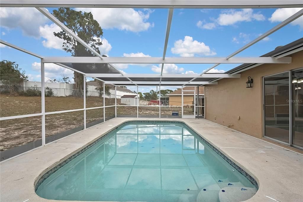 En Renta: $1,950 (3 camas, 2 baños, 1296 Pies cuadrados)