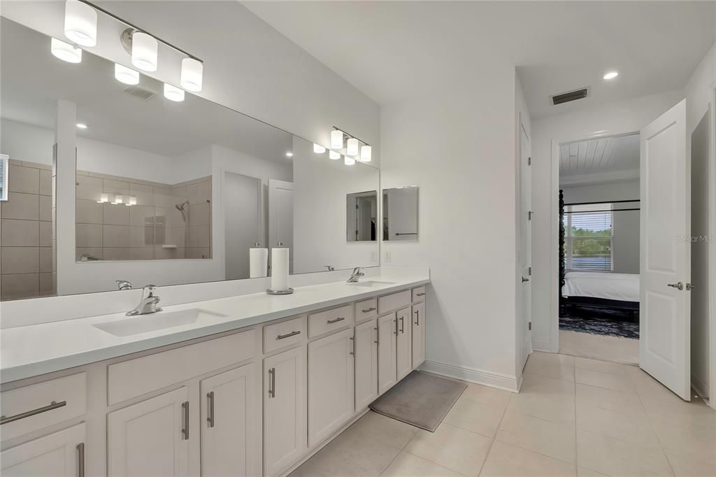 For Sale: $459,900 (3 beds, 2 baths, 2342 Square Feet)