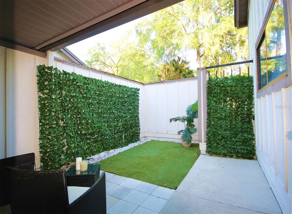 For Sale: $160,000 (3 beds, 2 baths, 1290 Square Feet)